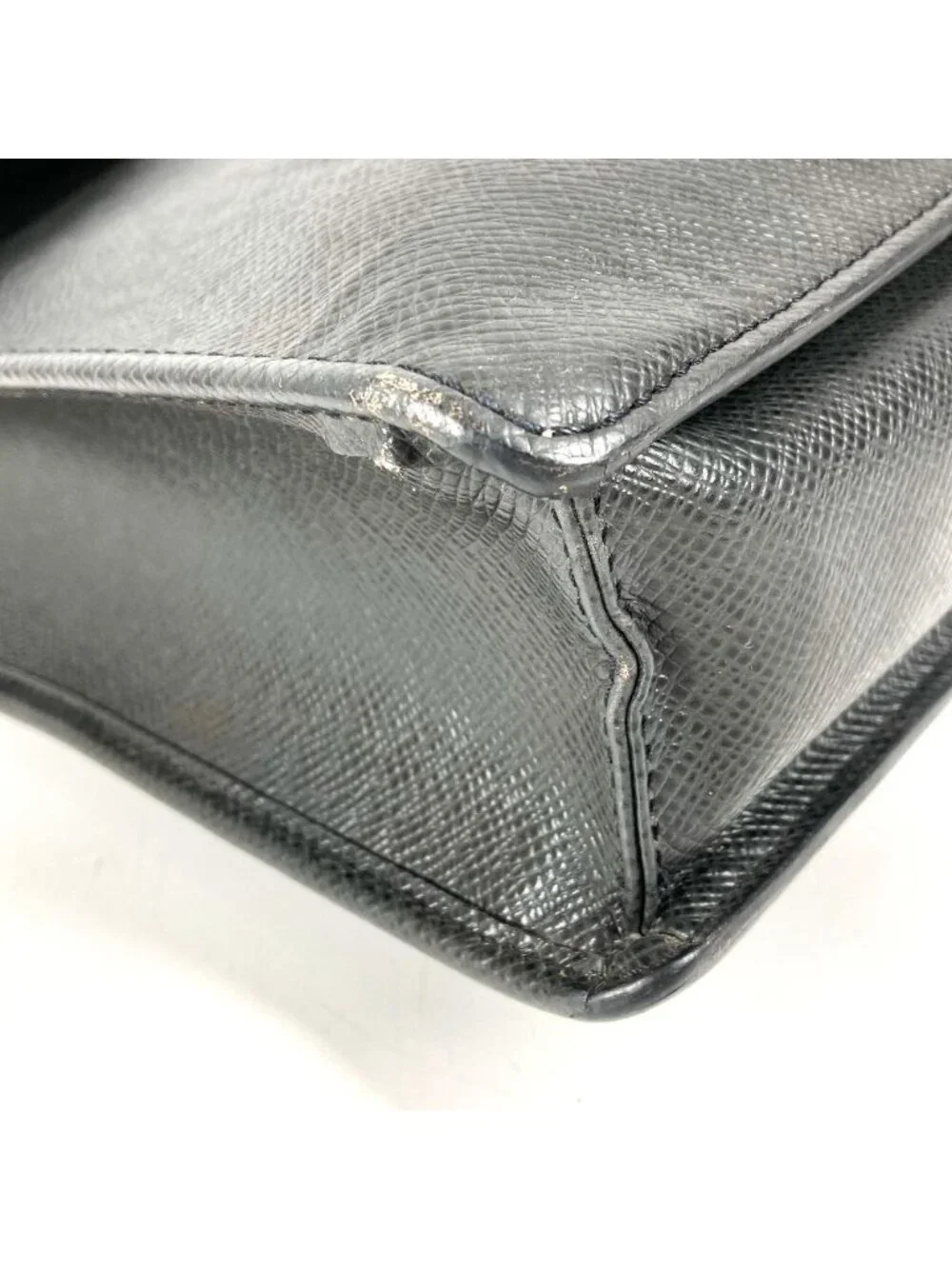 Louis Vuitton Business Bag Angara Taiga Leather Ardoise Black